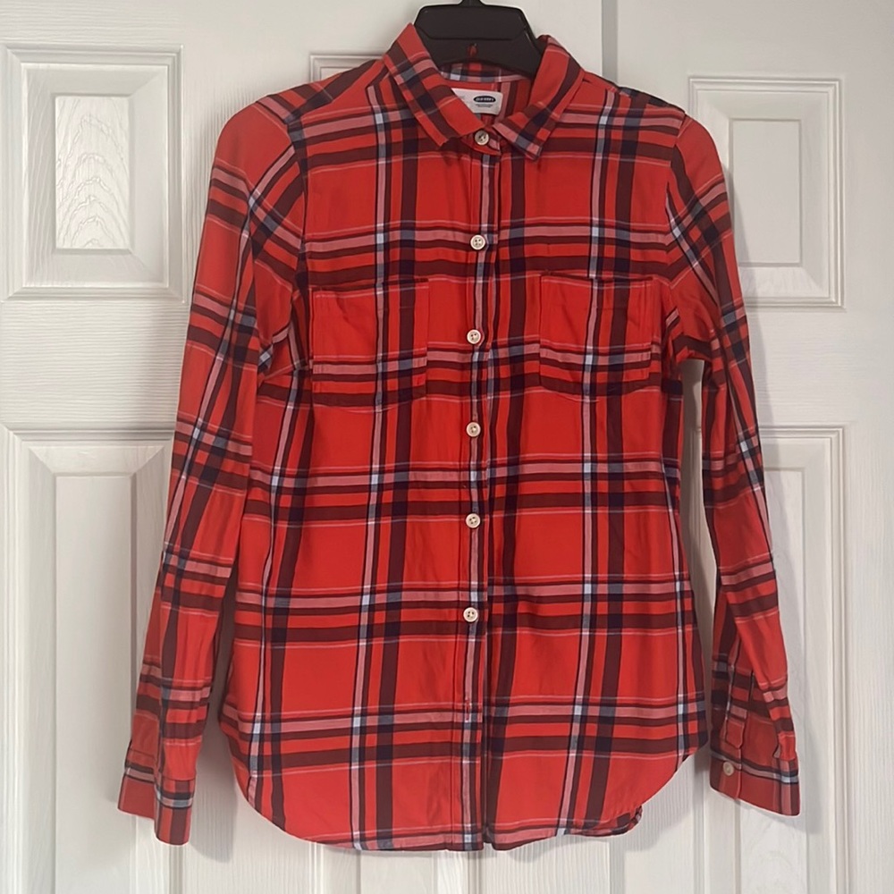 Women’s Old Navy flannel long sleeve shirt